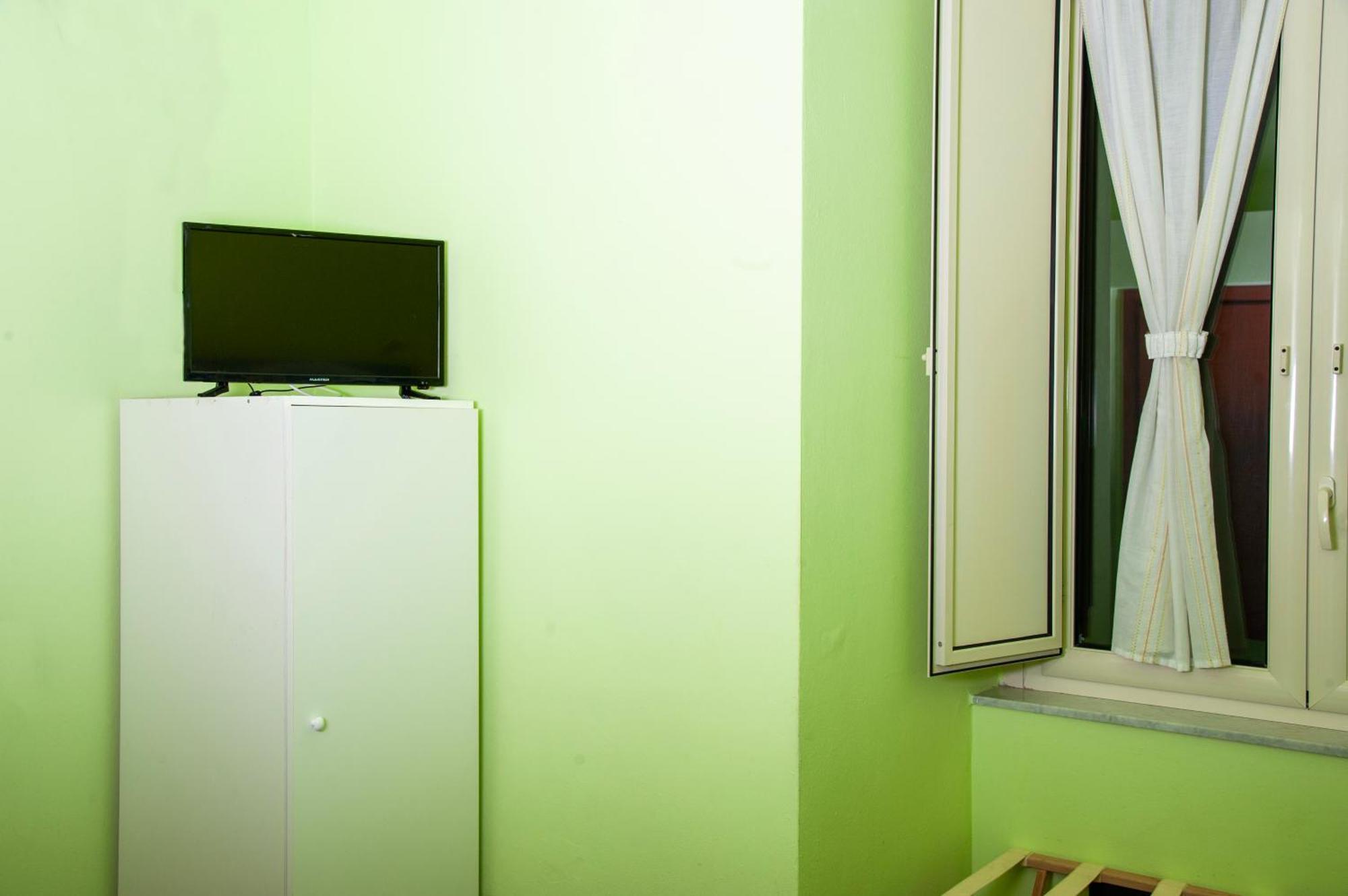 Palazzo Carafa Della Spina Room And Apartment Nápoly Kültér fotó