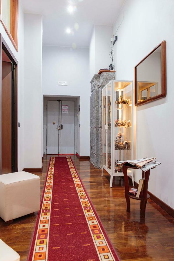 Palazzo Carafa Della Spina Room And Apartment Nápoly Kültér fotó