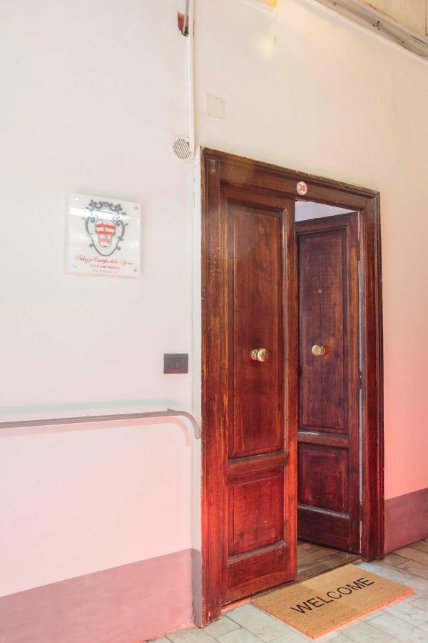 Palazzo Carafa Della Spina Room And Apartment Nápoly Kültér fotó